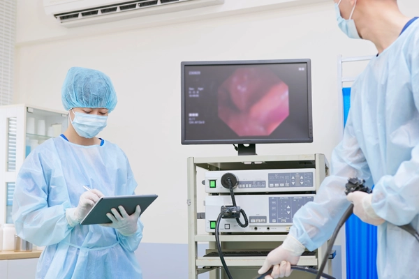 looking inside stomach on computer monitor